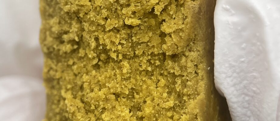 Mejor CBD para Comprar en 2026: Comparativa Honesta de Flores y Hash Premium